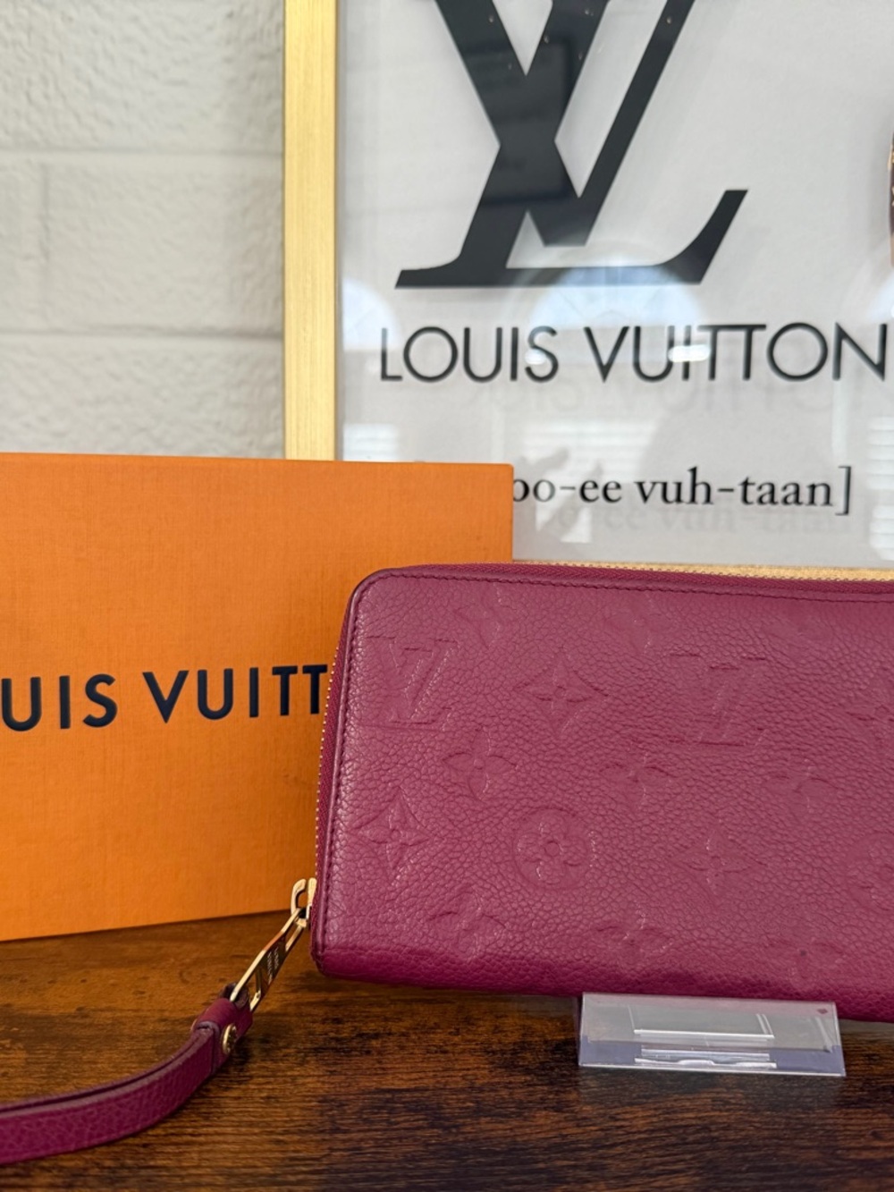Pre-Loved Louis Vuitton Empreinte Fuchsia Zippy Wallet W/COA Full Inclusion